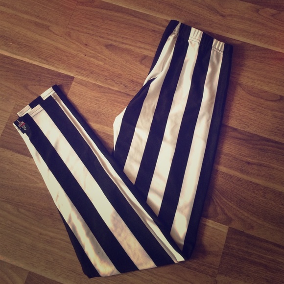 Insanity striped leggings in S/M - Picture 1 of 2