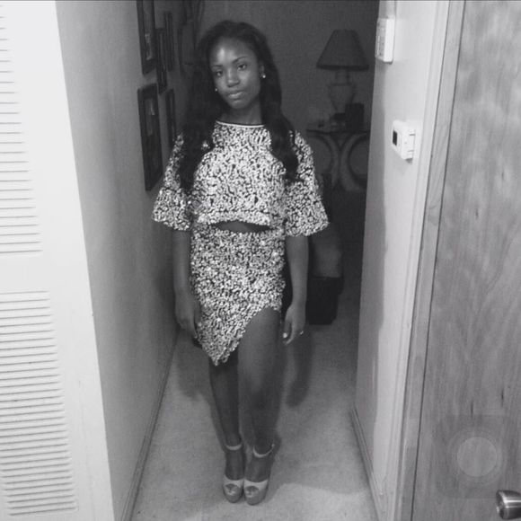 Meet your Posher, Tamia - Picture 1 of 1