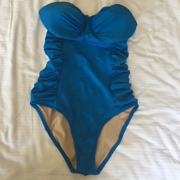 Once used one piece J Crew D Cup bathing suit