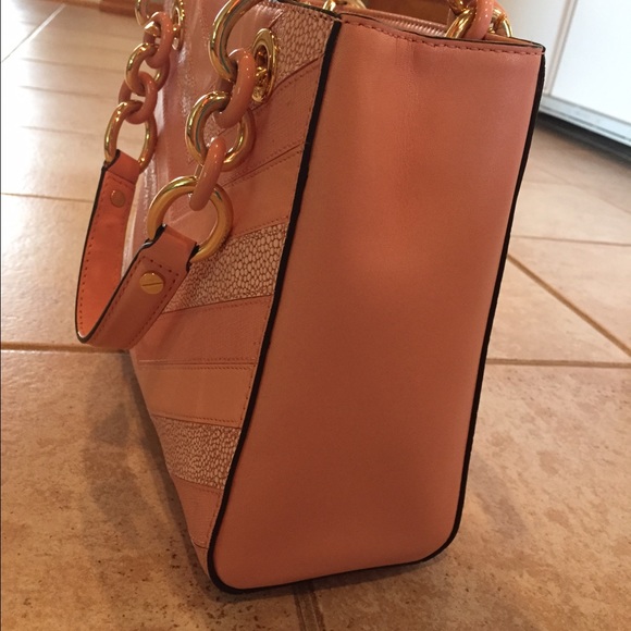 Cynthia Small Leather Satchel in SOFT PINK - Sale | Michael  Michael Kors Cynthia Small Satchel/Purse