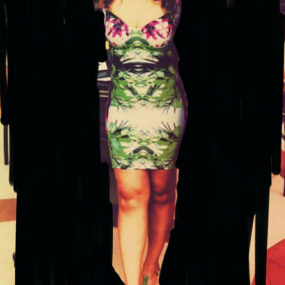 Tropical dress. bandage.thick material - Picture 4 of 4