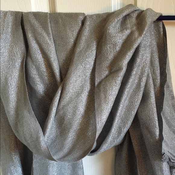 Silver Scarf - Picture 2 of 3