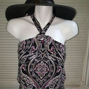 White House/ Black Market top