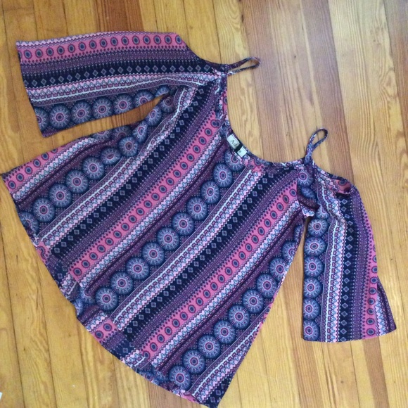 BNWOT Mandala Off the Shoulder - Picture 2 of 4