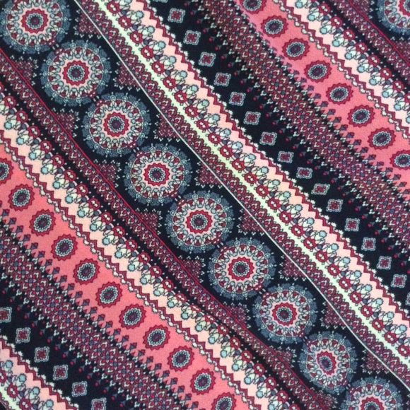 BNWOT Mandala Off the Shoulder - Picture 3 of 4