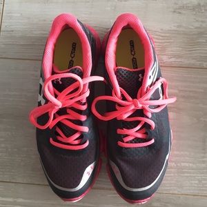 under armour women's sneakers