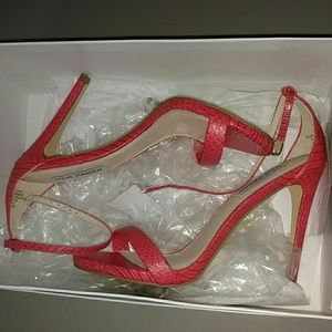 Steve Madden Coral Snakeskin pumps