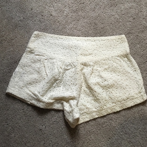 Shorts - Picture 3 of 3