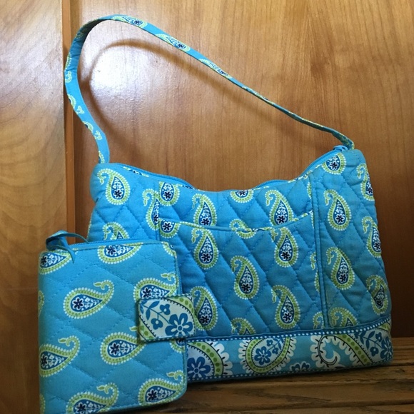 Perfect for summer Vera Bradley purse & wallet