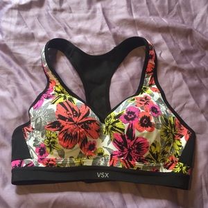 Victoria's Secret Sports Bra 34B, Great condition!