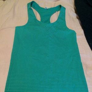 Turquoise Under Armor heat gear tank top sz small