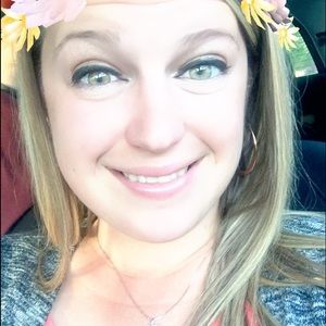 Meet your Posher, Courtney