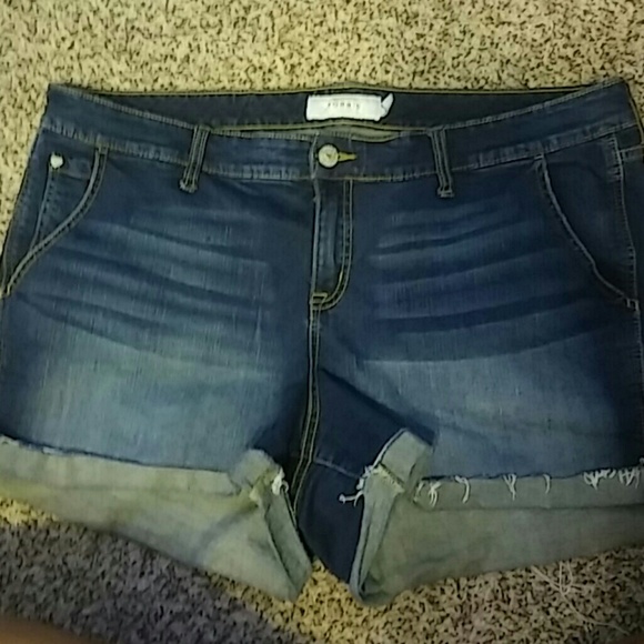 Dark wash torrid jean shorts