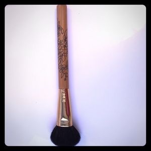 Tarte makeup brush