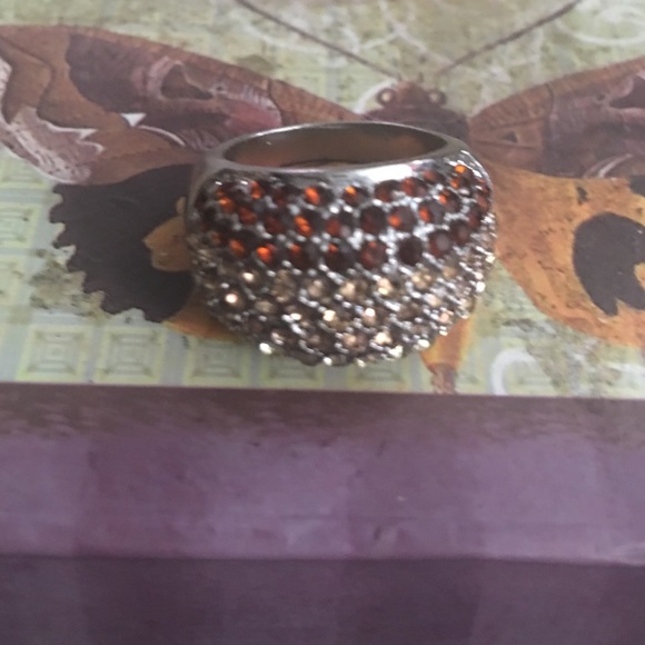 Beautiful Ring - Picture 2 of 3