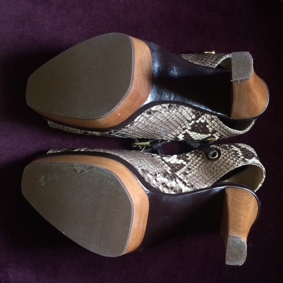 Coach leather snake pattern platform strappy heels - Picture 3 of 4