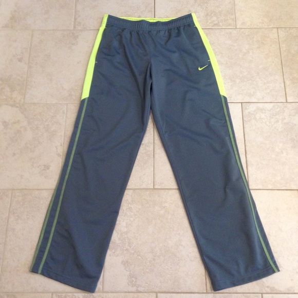 Women's Nike Therma Fit Pants XL