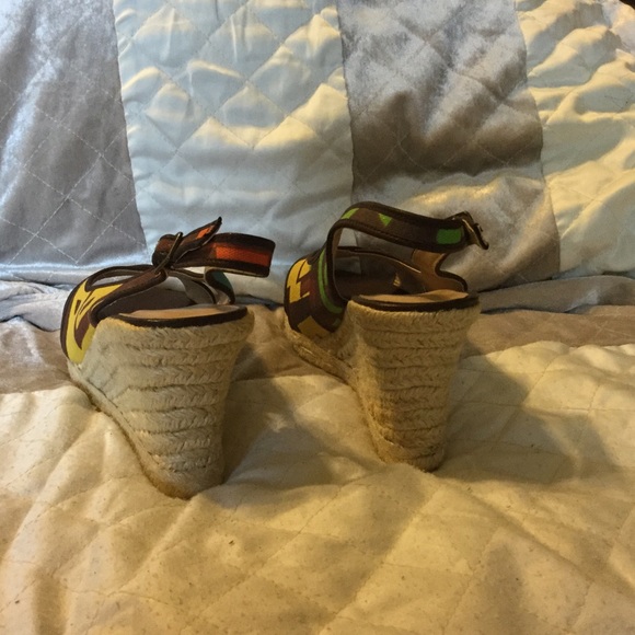Brand New Nine West Wedge Sandals. 9.5. - Picture 3 of 4