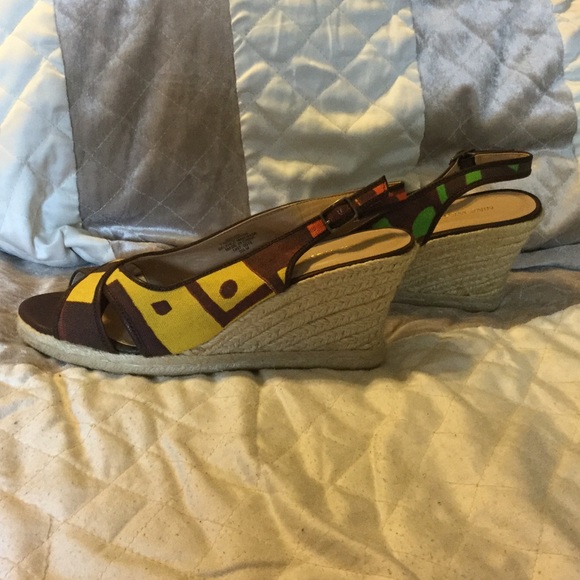 Brand New Nine West Wedge Sandals. 9.5. - Picture 4 of 4