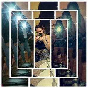 Meet your Posher, Monique