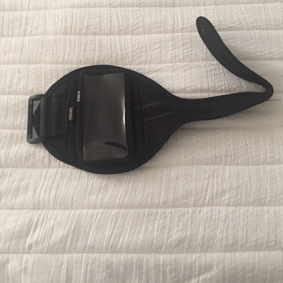 Runner's band for iPhone 5