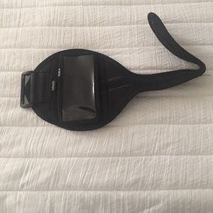 Runner's band for iPhone 5