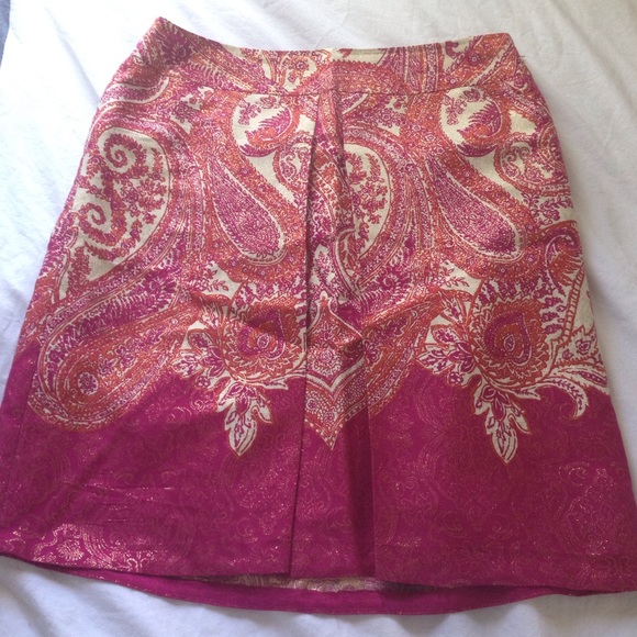 Ann Taylor petite patterned skirt size 10P