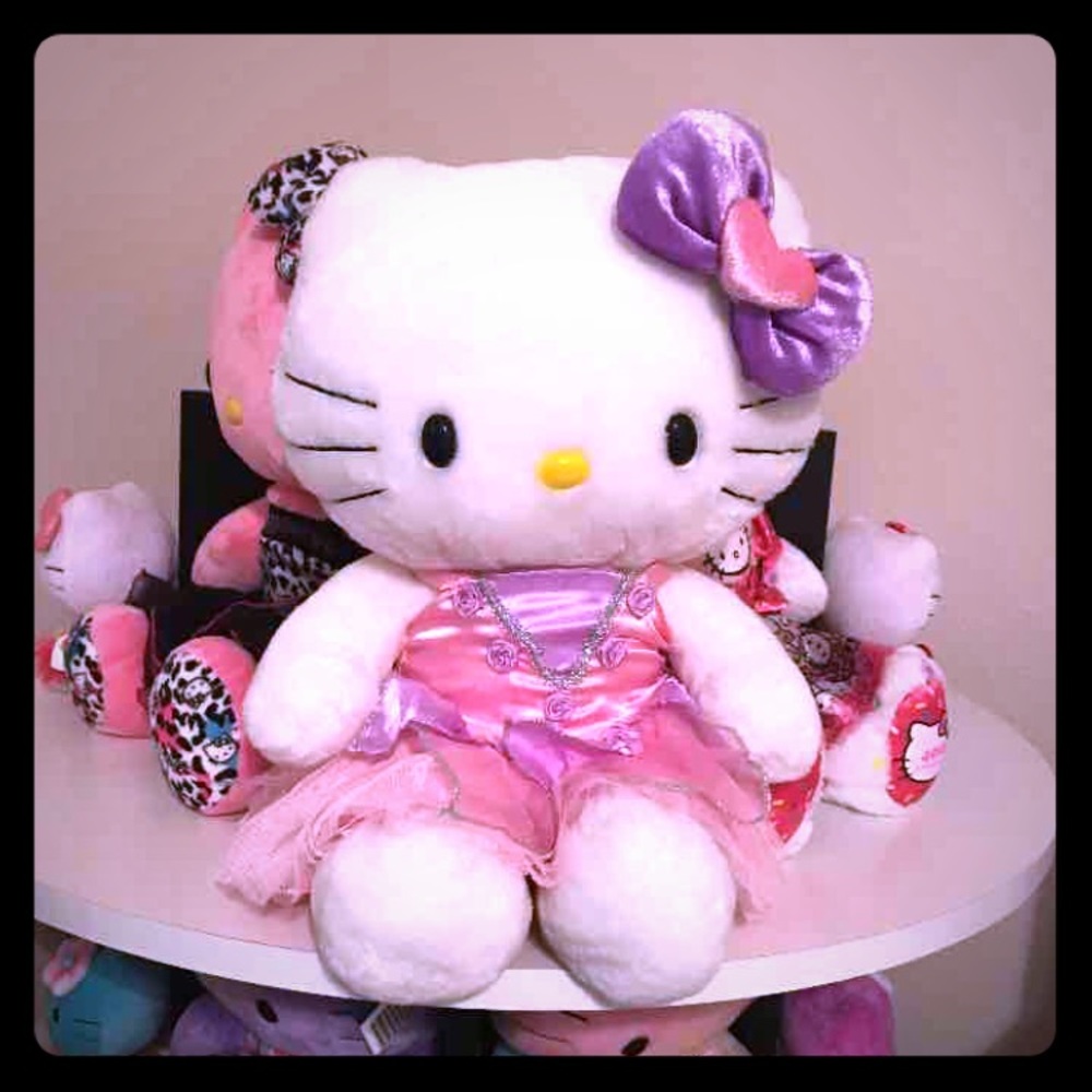Hello Kitty Build A Bear !