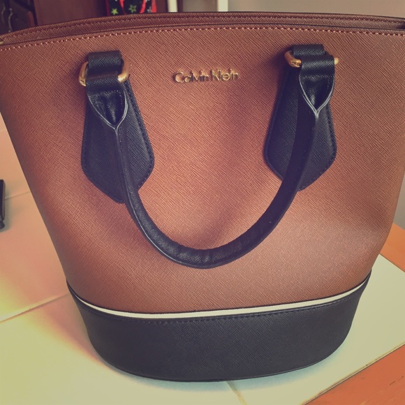 Calvin Klein Tan and Black Bucket Bag