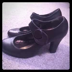 Brown Mary Jane heels