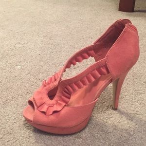 Peep toe platform heel