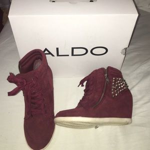 Sneaker wedges