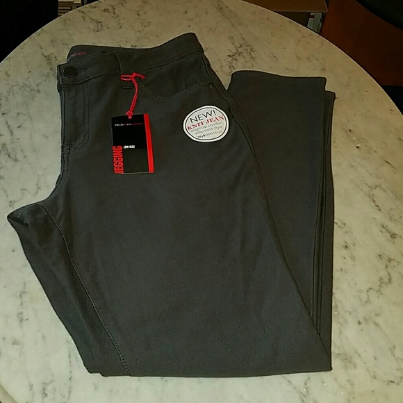 Style & Co. Denim - ♡Sale knit jeggings. NWT.  Size 16