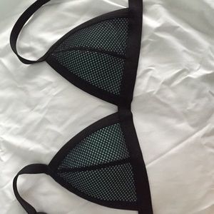 TRIANGL-like Swim Top from HM-Size 6