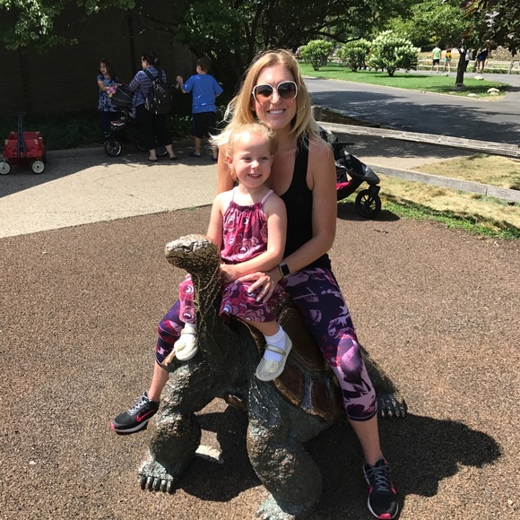 Meet your Posher, Meghan - Picture 7 of 8