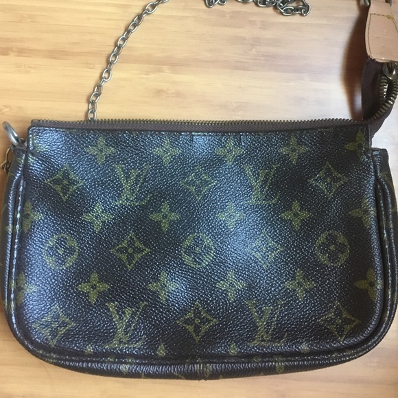 Genuine leather Louis Vuitton purse