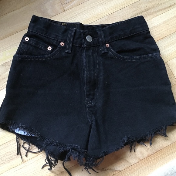 Black High Waisted Levi Shorts