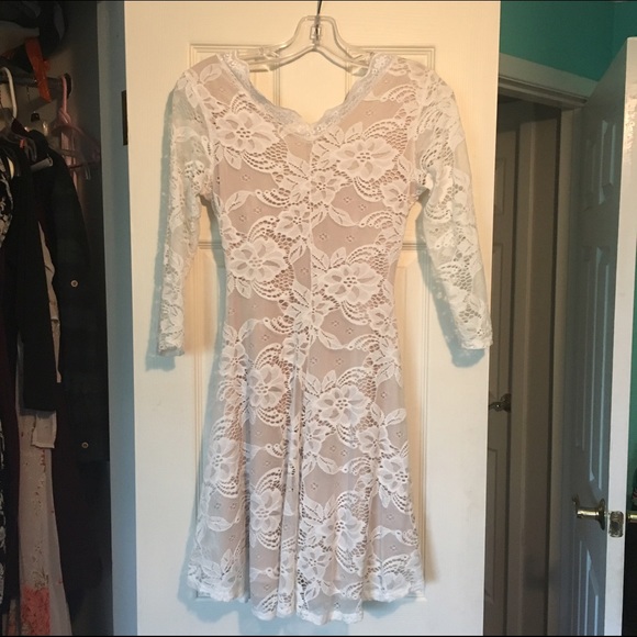 VINTAGE WHITE LACE DRESS - Picture 2 of 2
