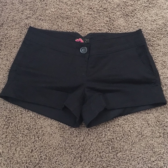 Forever 21 Cuffed Black Shorts - Picture 1 of 4