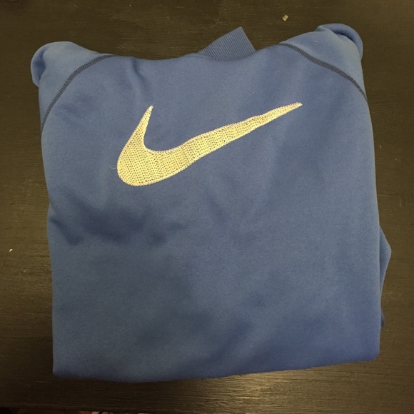 NIKE SWEATSHIRT