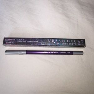 Waterproof eye pencil