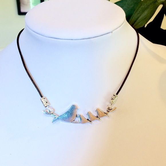 Bird leather choker necklace - Picture 2 of 3