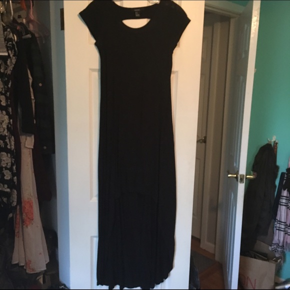 HIGH-LOW SLIT BACK BLACK DRESS F21