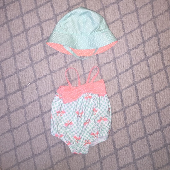 Baby girl swimsuit 3-6 months and hat