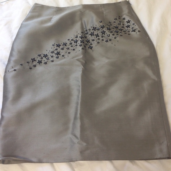 Ann Taylor grey midi skirt