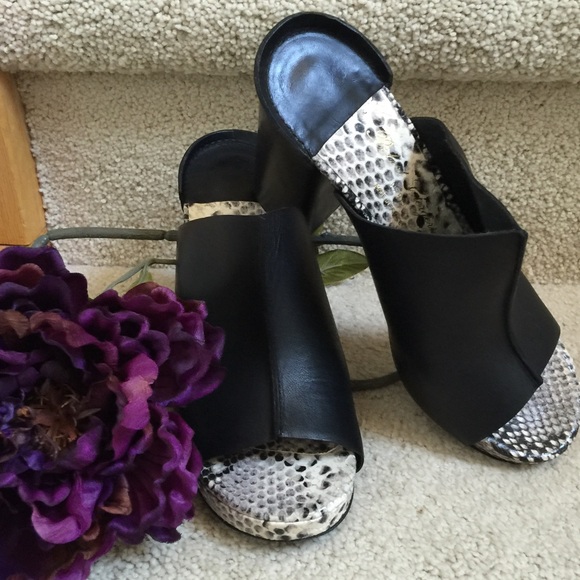 Robert Clergerie Paris Platform Heels size 38