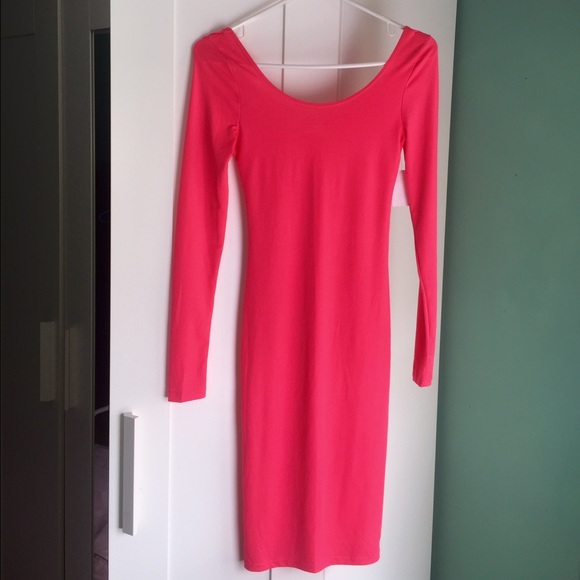❌SOLD❌ Hot Pink Bodycon Midi Dress