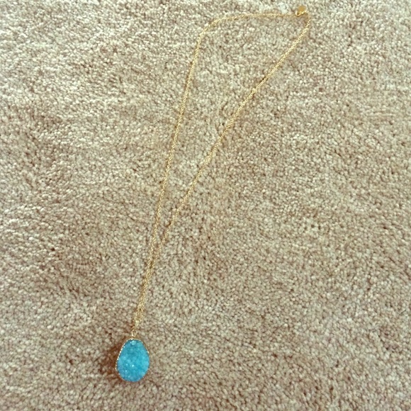 Turquoise pendent necklace