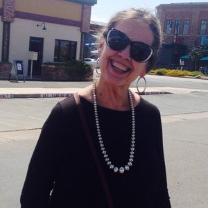 Meet your Posher, Linda