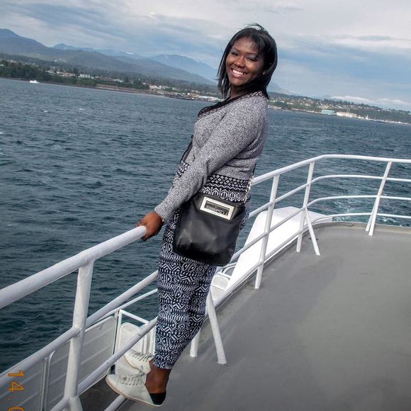 Meet your Posher, Latasha